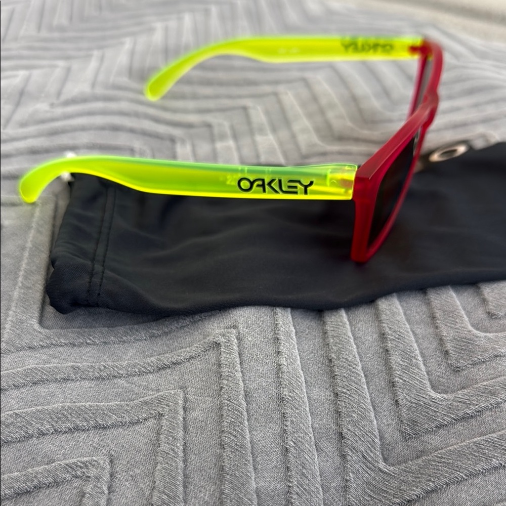 Oakley Blacklight Frogskins - Pink/Yellow - Picture 2 of 6